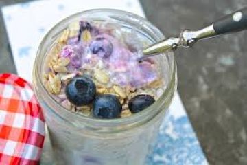OATS, YOGHURT AND FRUIT 